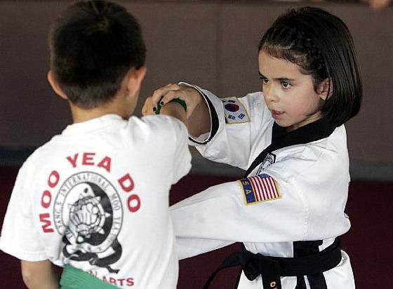 Niña de 7 años de cinturón negro de Karate7