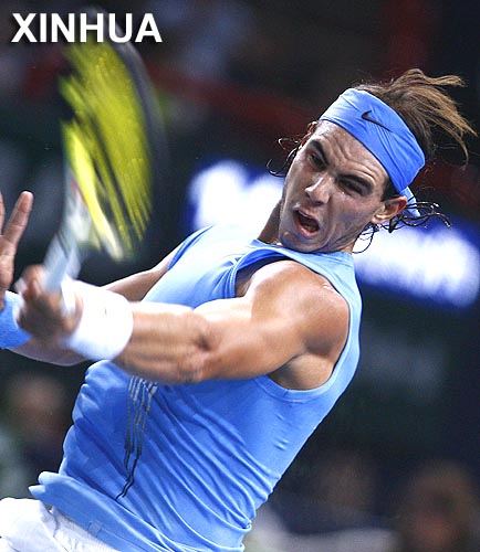 Nadal y Federer siguen avanzando en Masters Series de París1