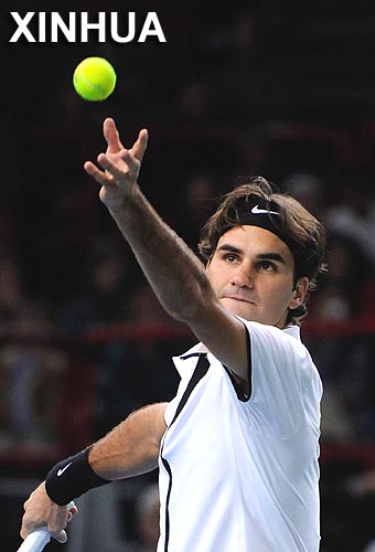 Nadal y Federer siguen avanzando en Masters Series de París2