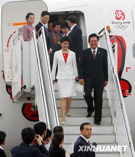Presidente de ARATS Chen Yunlin llega a Taiwan1