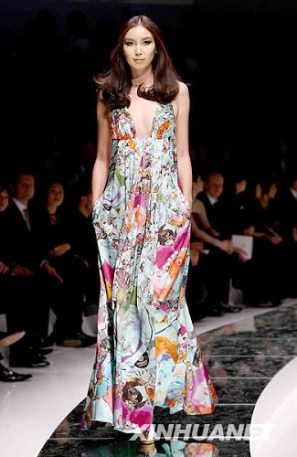 Desfile de Versace en Beijing10