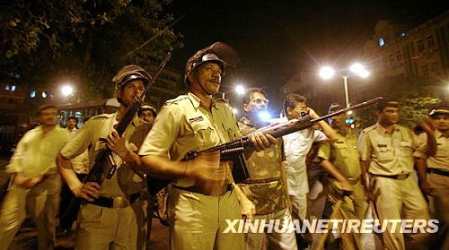 Al menos 80 muertos y 250 heridos en ataques terroristas en Mumbai 3