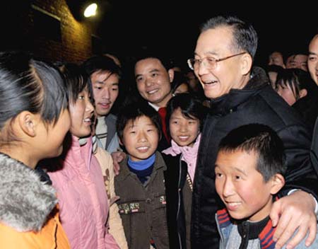 Visita Wen Jiabao a enfermos de SIDA3