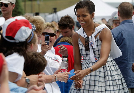 11 vestidos que acompañan a Michelle Obama hacia la Casa Blanca 6