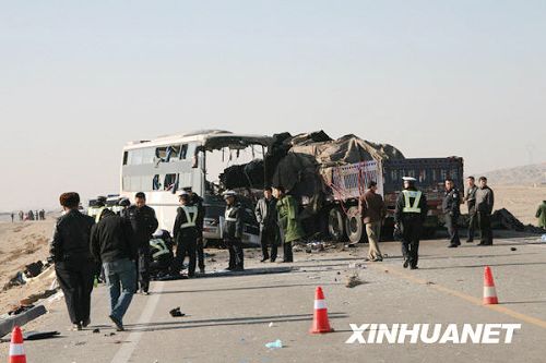 Aumenta a 22 difra de muertos en accidente en Xinjiang2