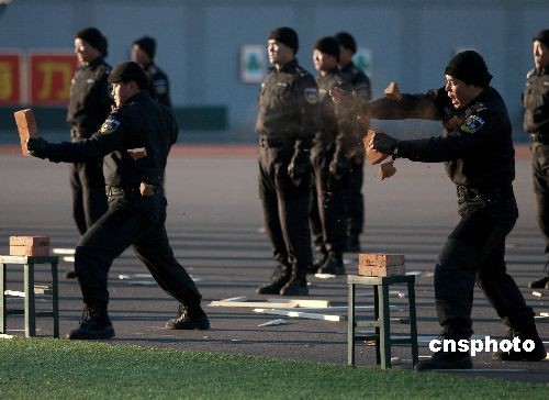 Beijing realiza ejercicio antiterrorista después de ataques en Mumbai 8