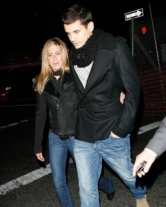 Jennifer Aniston pasa tiempo dulce con John Mayer 7