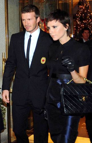 Beckham participa en AC Milan mientras viaja Italia con Victoria8