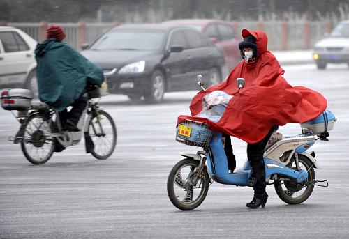Interrumpen nevadas tráfico en provincia oriental de Shandong 4