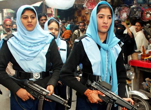 Mujeres policías hermosas paquistaníes 1