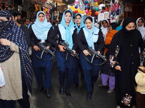 Mujeres policías hermosas paquistaníes 3