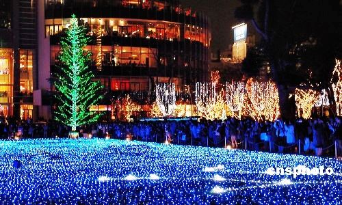 Paisaje nocturna brillante en la víspera de navidad en China 7