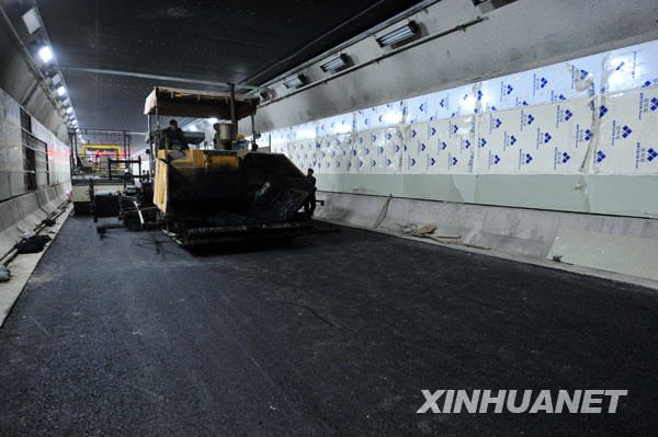 China realizará prueba de primer túnel carretera bajo río Yangtse 2