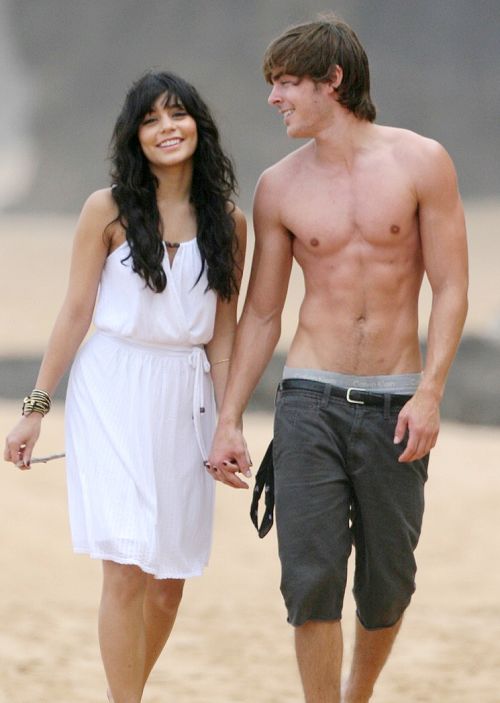 Zac Efron y Vanessa Hugdens son la pareja más acogida de Hollywood 8