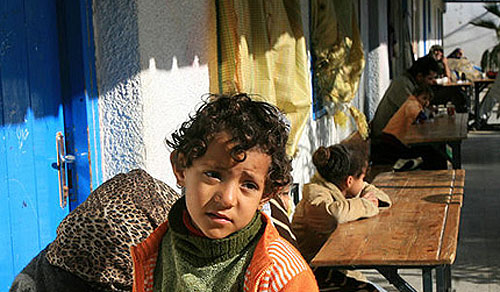 Niños pobres en la guerra de Gaza 3