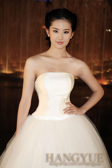 Liu Yifei, la chica más hermosa china 6