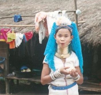 Las mujeres con cuello más largo del mundo 13