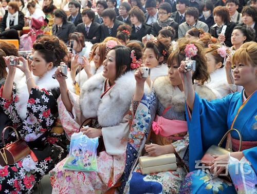 Celebración de adulto de las chicas japonesas 4