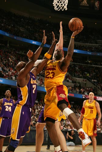 Los Angeles Lakers, Cleveland Cavaliers 9