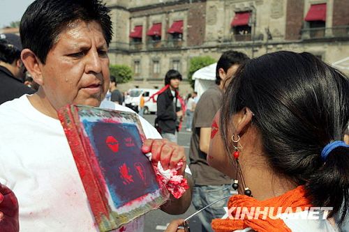 Se dan en México el beso más grande del mundo para celebrar San Valentin3