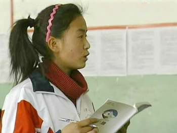 Estudiantes tibetanos de zonas rurales reciben libremente educación1