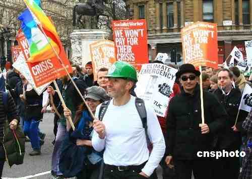 Protestas ciudadanas en Europa ante cumbre de G20 en Londres 3