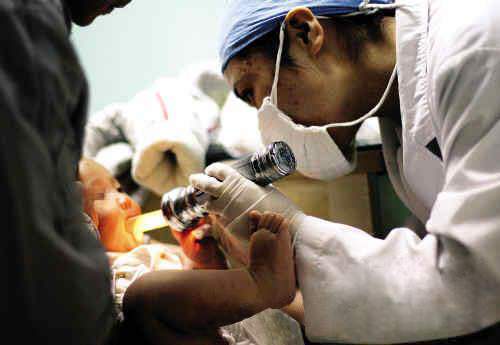 Enfermedad de manos, pies y boca mata a 15 en provincia china del este1