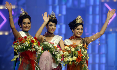 Ekta Choudhury gana título de Miss India Universe 4