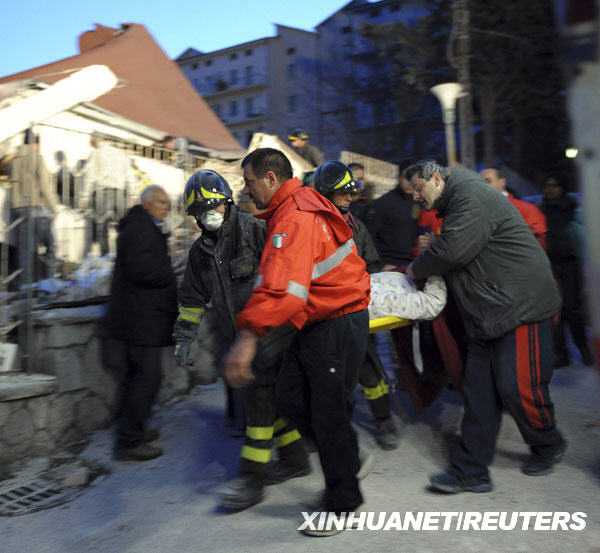 Cerca de 150 muertos y más de mil 500 heridos en terremoto en Italia 4