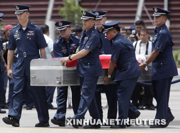 helicóptero de funcionarios felipinos 3