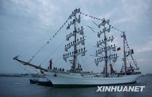 El primer buque de guerra extranjero llegó a Qingdao 1