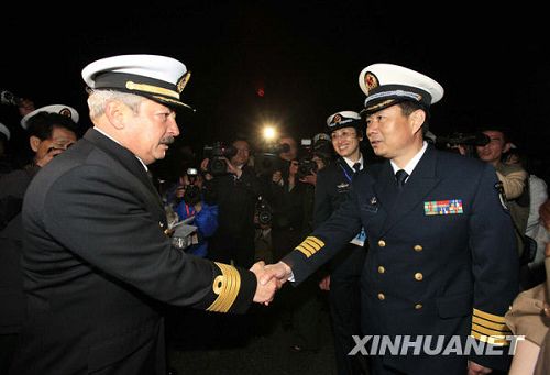 El primer buque de guerra extranjero llegó a Qingdao 3