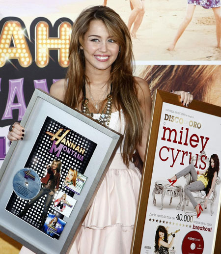 Miley Cyrus posa durante photocall en Madrid 1