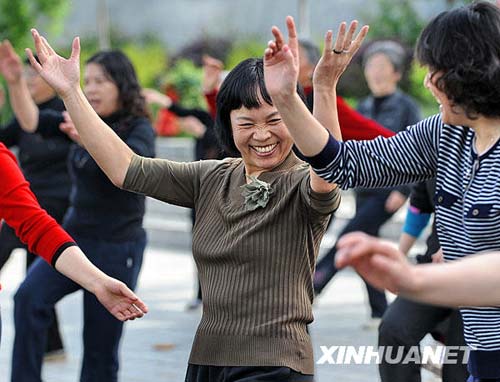 El primer aniversario del terremoto de Wenchuan: caras sonrientes2