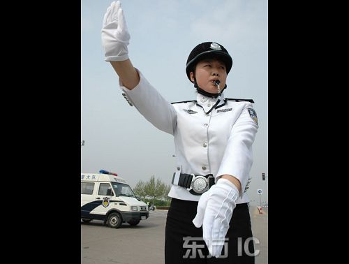 Establece la primera policía montada de mujer en Binzhou7