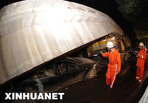 Cuatro muertos en Hunan por derrumbamiento de un viaducto4
