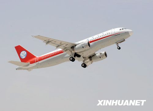 Primer Airbus A320 ensamblado en China realiza un exitoso vuelo de prueba1