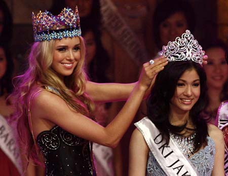 Kerenina Sunny Halim gana Miss Indonesia 2009 2