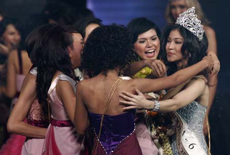 Kerenina Sunny Halim gana Miss Indonesia 2009 3