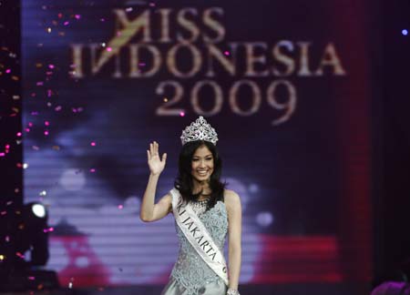 Kerenina Sunny Halim gana Miss Indonesia 2009 4