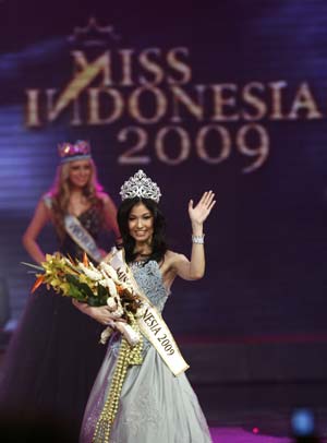 Kerenina Sunny Halim gana Miss Indonesia 2009 5