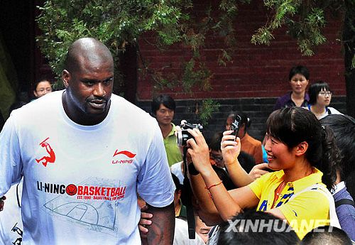 O&apos;Neal visita al Templo Shaolin7