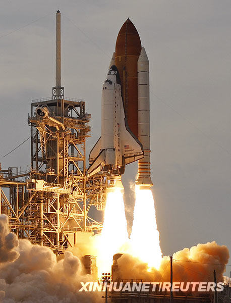 EEUU-Espacio-Despega -transbordador- espacial -Endeavour 01