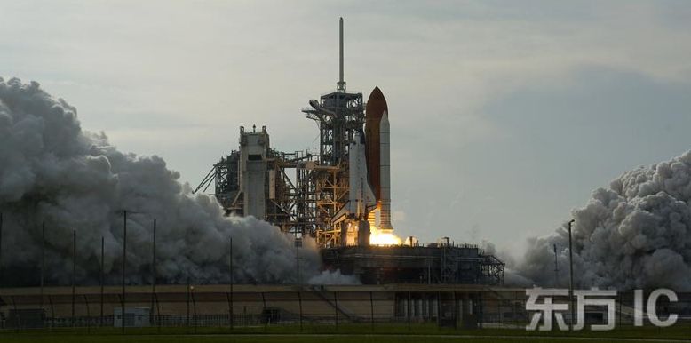 EEUU-Espacio-Despega -transbordador- espacial -Endeavour 44