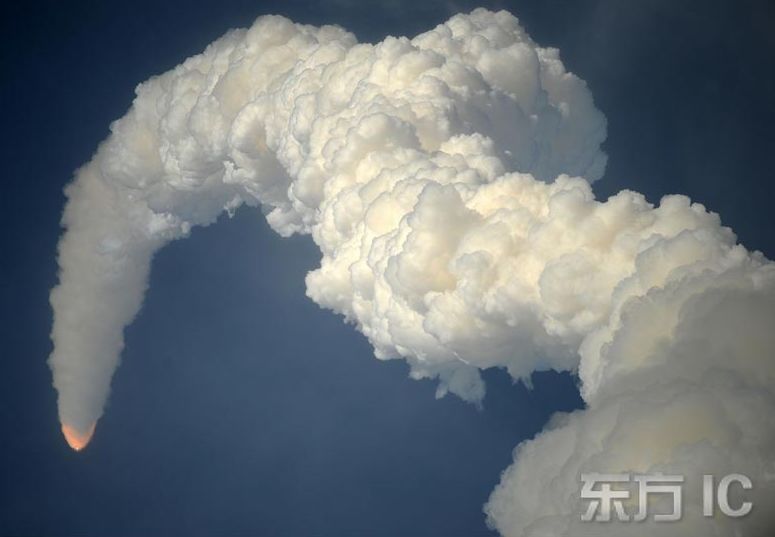 EEUU-Espacio-Despega -transbordador- espacial -Endeavour 49