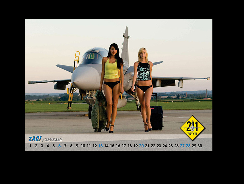 Calendario-bellas-aviónes de gaza 5