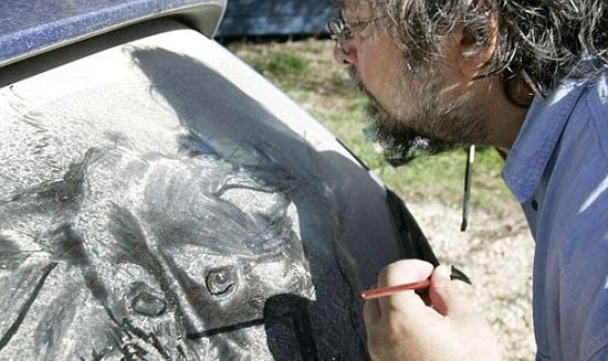 'Dirty car arte' (arte que utiliza coches sucios para dibujar)9