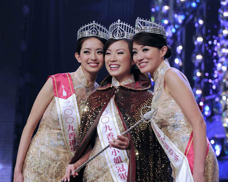 Sandy Lau coronada Miss HK 2009 3