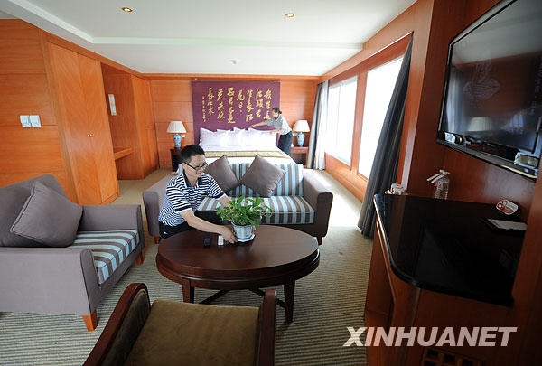 El buque de turismo más grande del país se estrena en el río interior de Chongqing 3