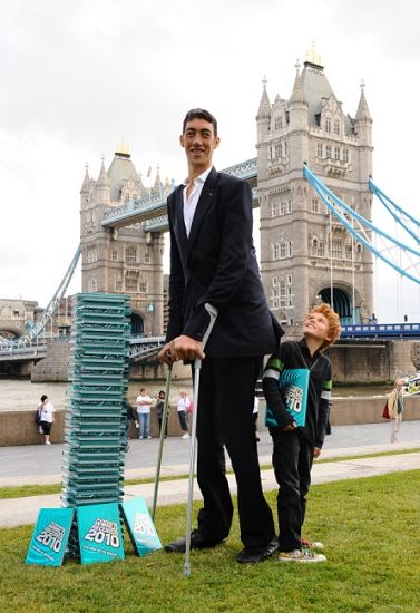 Kosen, el hombre más alto del mundo1